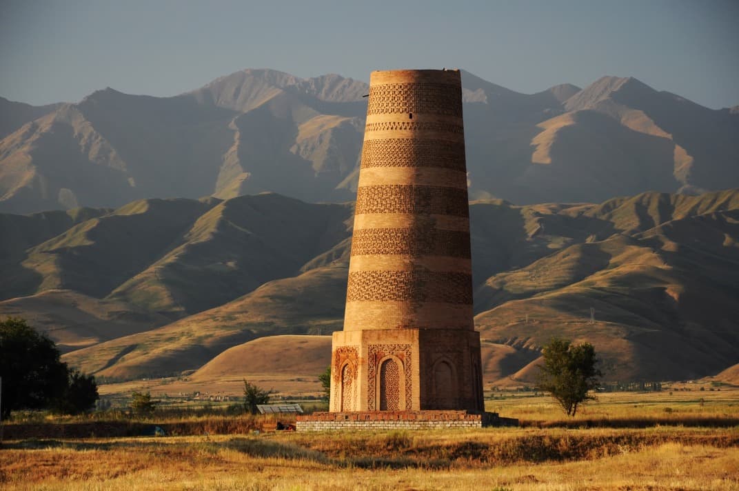 Minaret di Burana